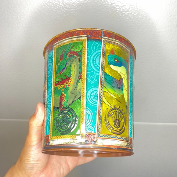 AMC How to Train Your Dragon Popcorn Tin Bucket 2025 Embossed Limited Hiccup New - Picture 4 of 9